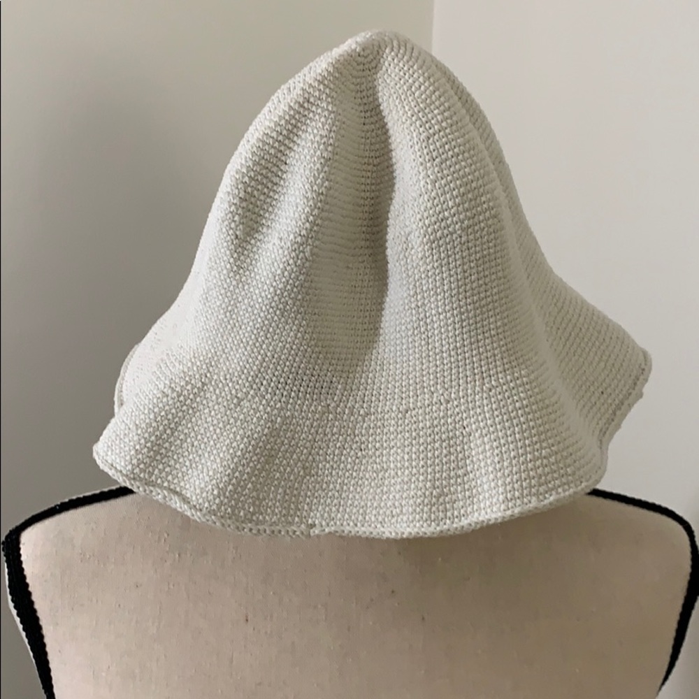 Vintage White Knit Bucket Hat